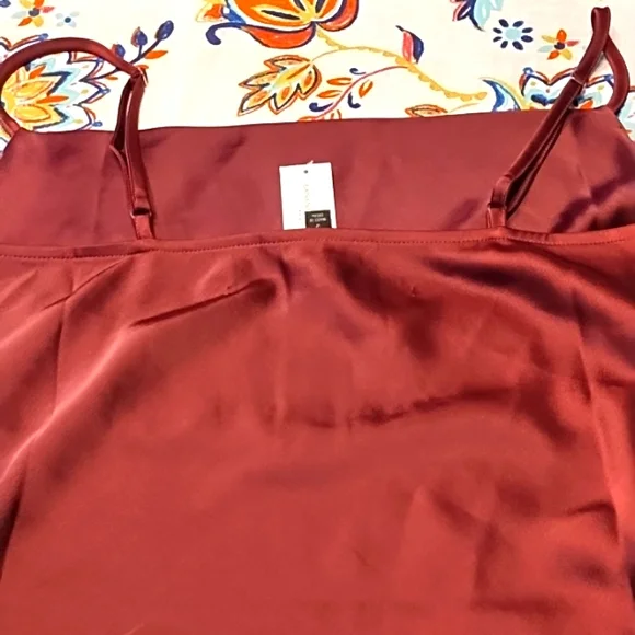 Banana Republic  NWT,Satin Camisole/Tank Top Size Small - Picture 5 of 6